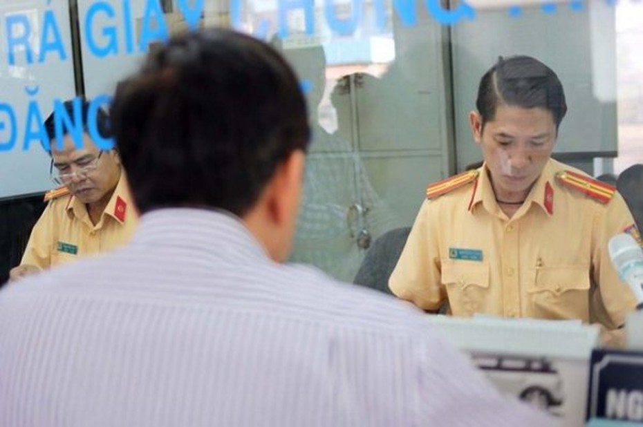 Quá thời hạn nộp phạt vi phạm giao thông bị xử lý thế nào?