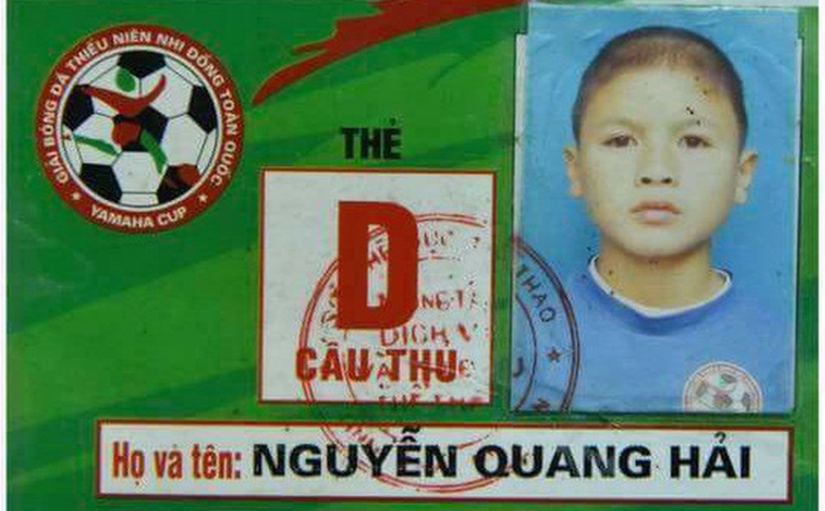 Cú hattrick của cầu thủ Quang Hải