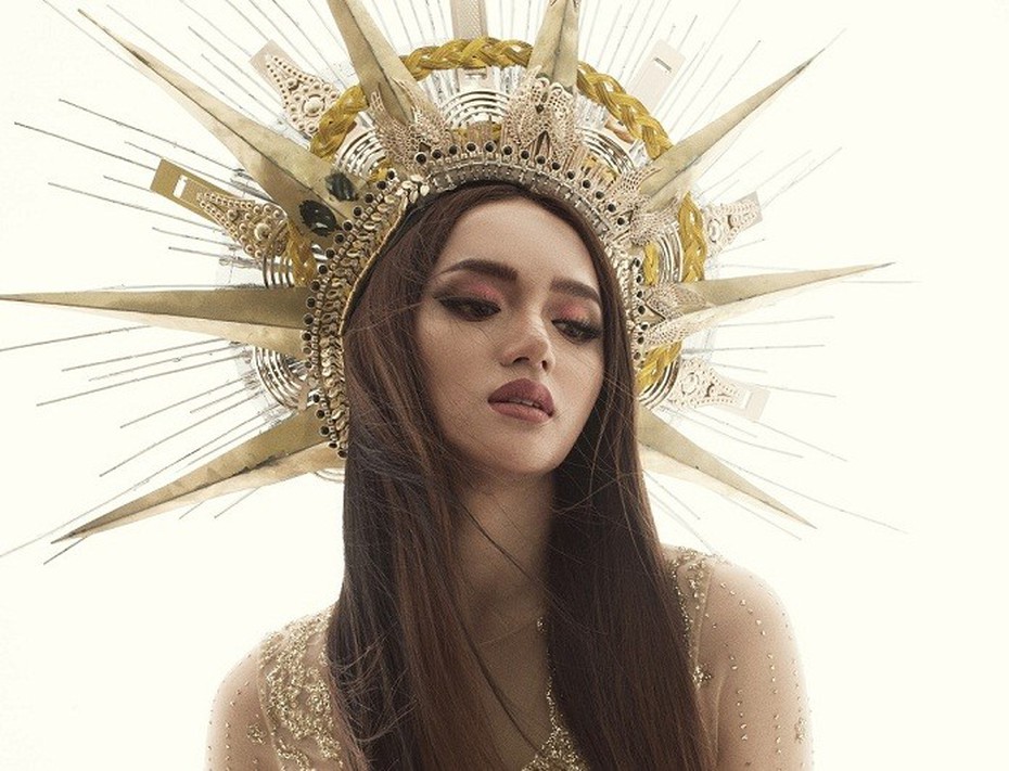 Hương Giang bị "tố" vô ơn sau khi đăng quang Hoa hậu Chuyển giới