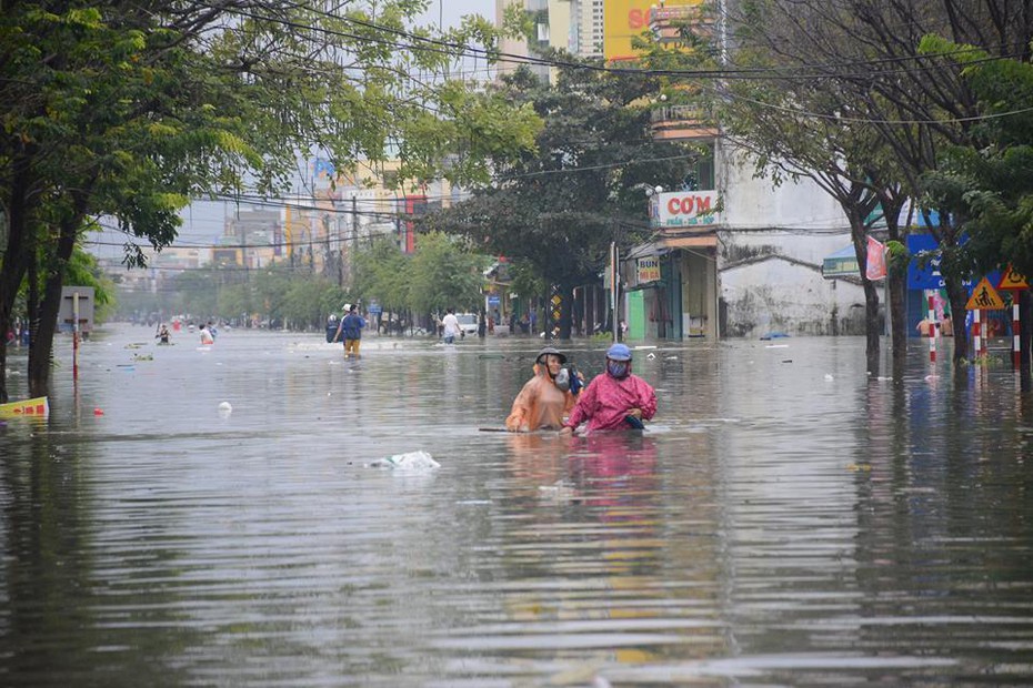 Quảng Nam, Quảng Ngãi tiếp tục có mưa to, cảnh báo lũ quét và ngập úng cục bộ