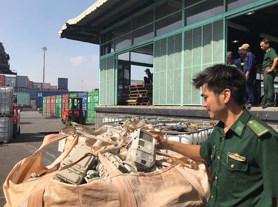 300 container hàng hoá vô chủ tại cảng Cát Lái: Chủ yếu là rác phế liệu, hàng cấm nhập khẩu