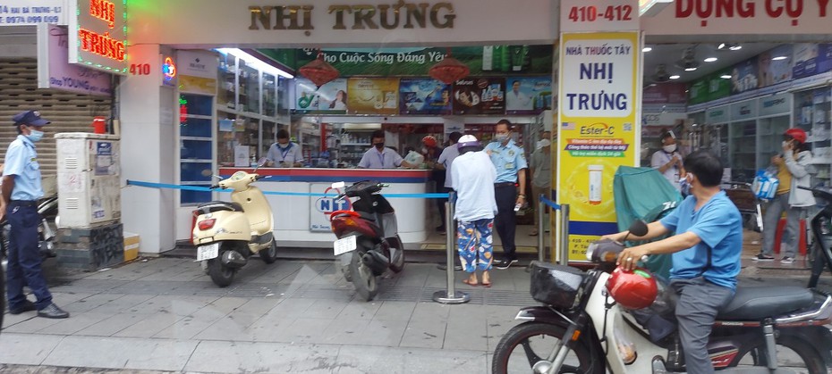 TP.HCM: Thực hiện Chỉ thị 16 (+): Những ai được ra khỏi nhà, đi làm?