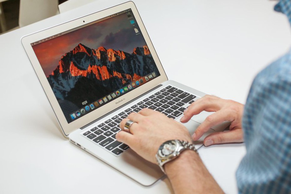 Apple sẽ ra mắt Macbook 13 inch giá siêu rẻ vào cuối năm nay?