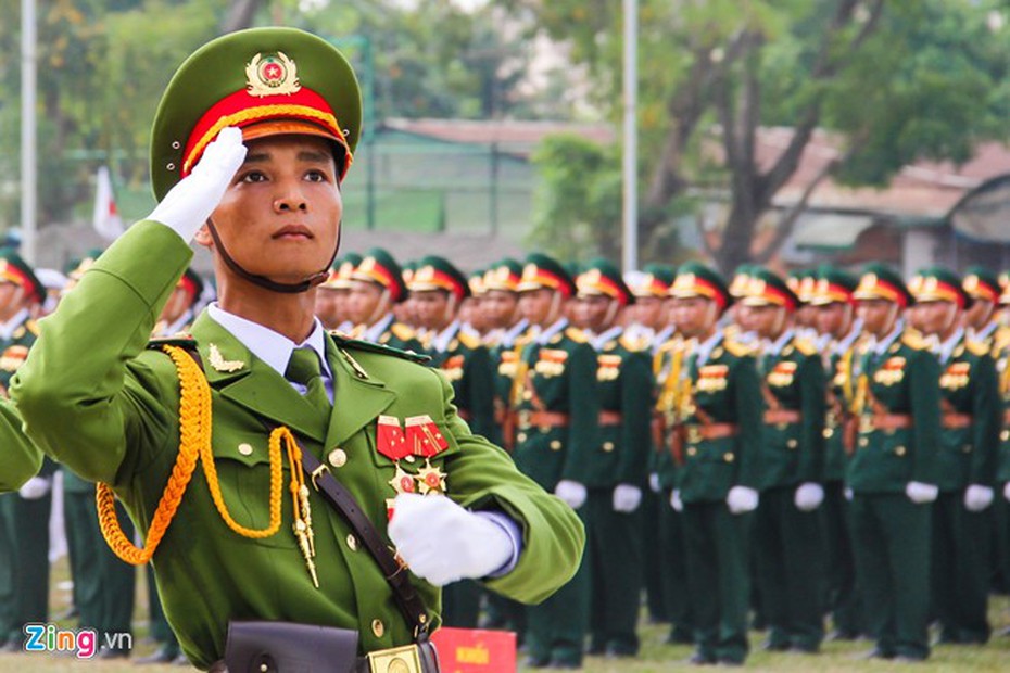Tôi tự hào vì là vợ của một chiến sĩ công an nhân dân