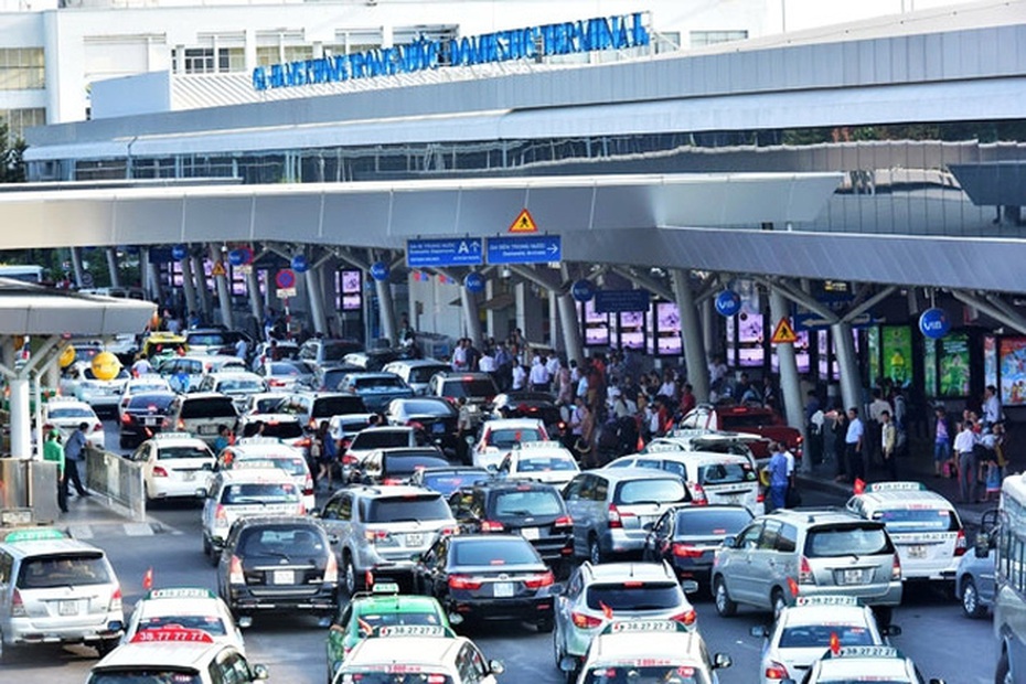 Thu phí vào sân bay: Sẽ có báo cáo Thủ tướng trước 30/3