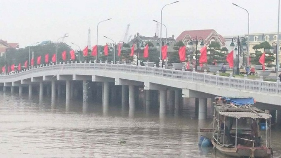 Hoàn thành việc khắc phục gãy trụ cầu Tam Bạc trước Tết Nguyên đán