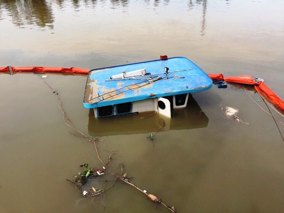 Hải Phòng: Chìm sà lan, một thuyền viên tử vong