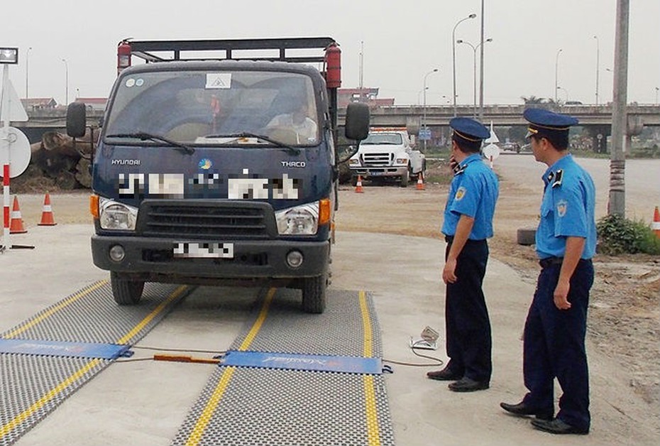 Đề nghị truy tố nhóm thanh tra giao thông nhận hàng tỷ đồng để bảo kê xe vi phạm ở Hà Nội