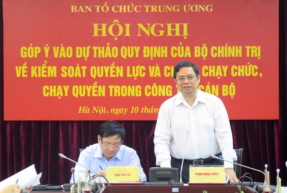 Ban hành Quy định Kiểm soát quyền lực trong công tác cán bộ và chống chạy chức, chạy quyền