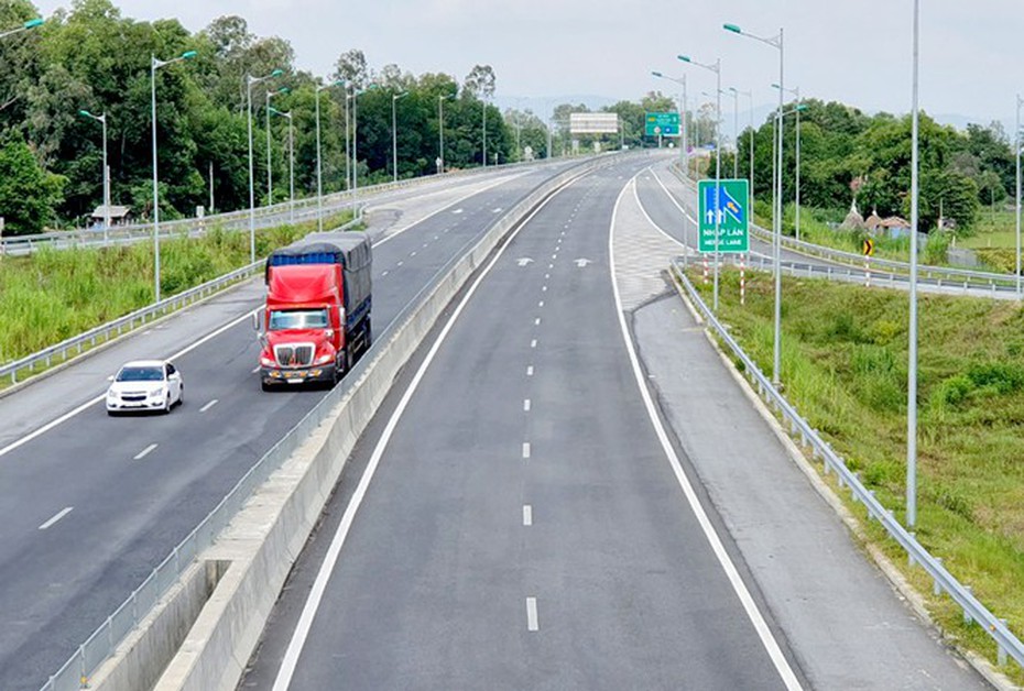 VEC chính thức thu phí toàn tuyến cao tốc Đà Nẵng – Quảng Ngãi sau hàng loạt tai tiếng