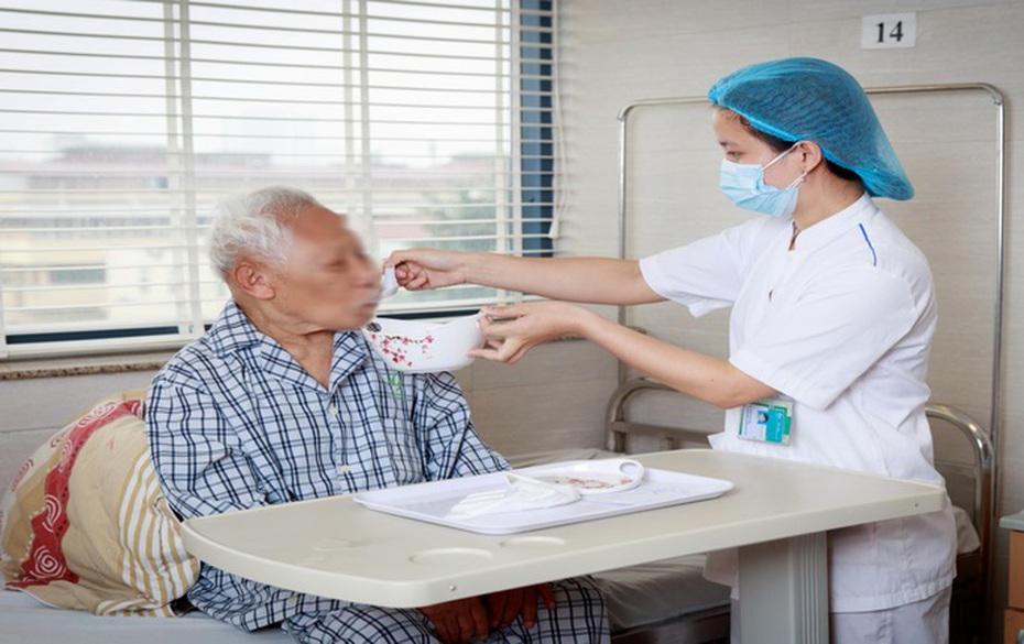 Tin tức Đời sống 11/11: Nhiều người cao tuổi "gánh" tới 7 bệnh