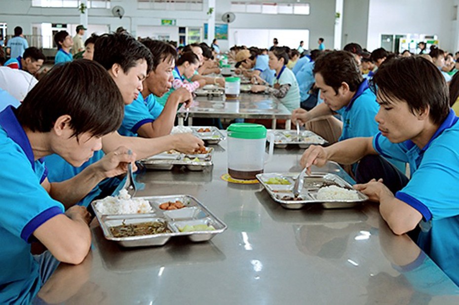 TP.HCM: Chung tay "đánh bật" thực phẩm bẩn ra khỏi suất ăn của công nhân