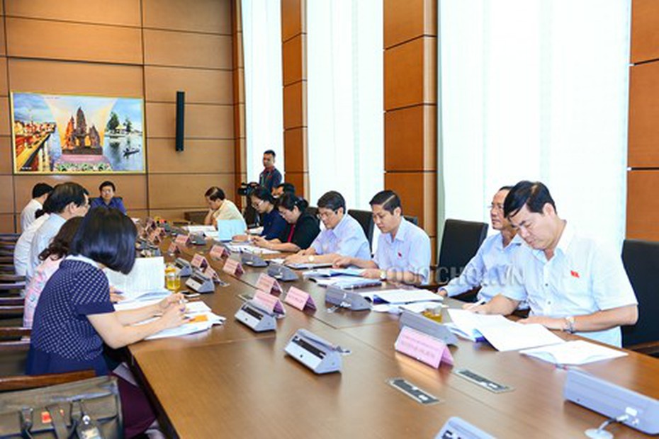 ĐBQH lo lắng phòng, chống tham nhũng chỉ là bề nổi