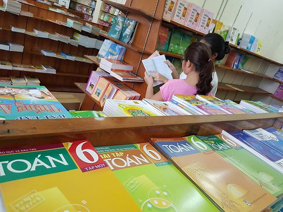 Không thể để độc quyền trong in sách giáo khoa
