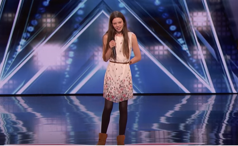 Cô bé người Anh nhận nút vàng đặc cách vào thẳng chung kết America's Got Talent