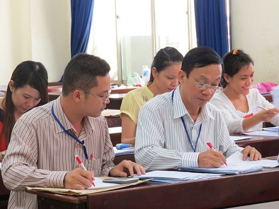 Chấm thi THPT Quốc gia 2018: Mỏi mắt tìm điểm 10 môn Toán
