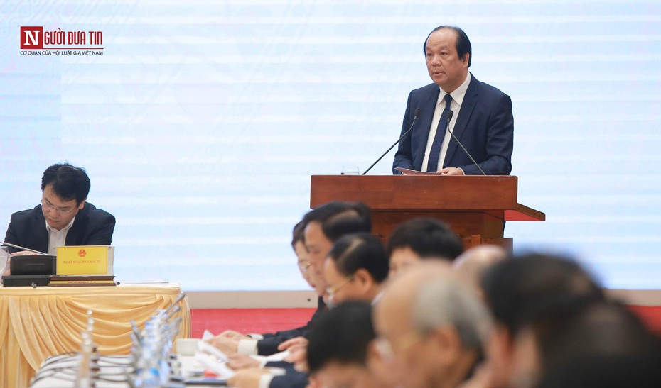 Chi 269 tỷ đồng tặng ấm chén cho người dân: Việc chi tiêu tiền thuế của dân phải trên tinh thần đúng luật