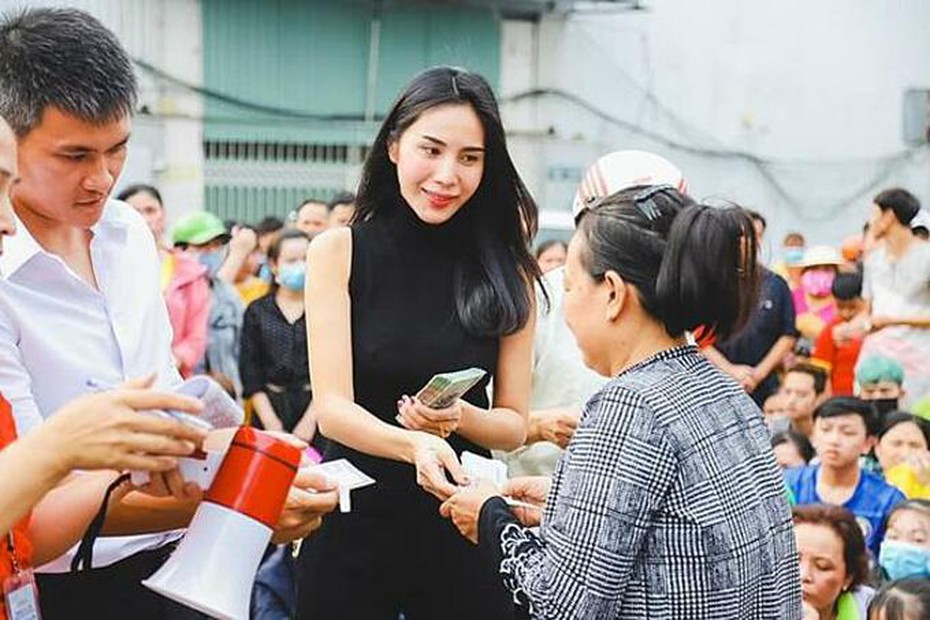 "Thuỷ Tiên hãy sao kê để lấy lại sự tử tế"