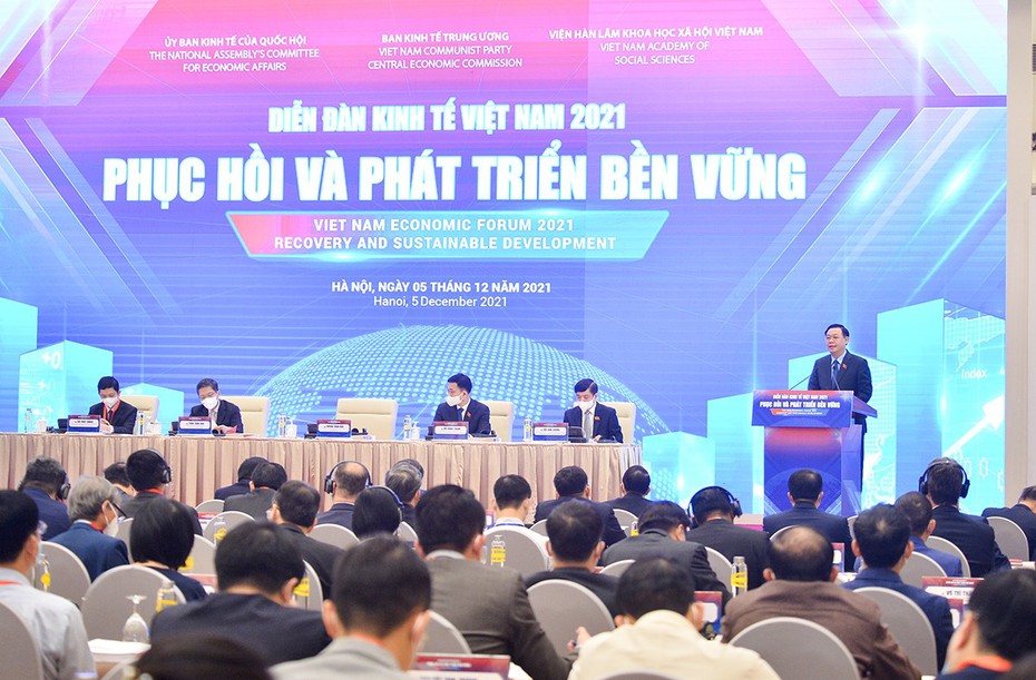 ADB: Đầu tư công sẽ tiếp tục là trụ đỡ của nền kinh tế sau đại dịch