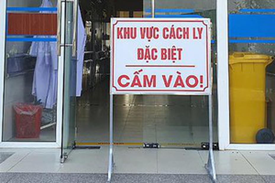 Cách ly nam sinh chạy xe máy từ Hà Nội về Nghệ An có biểu hiện sốt