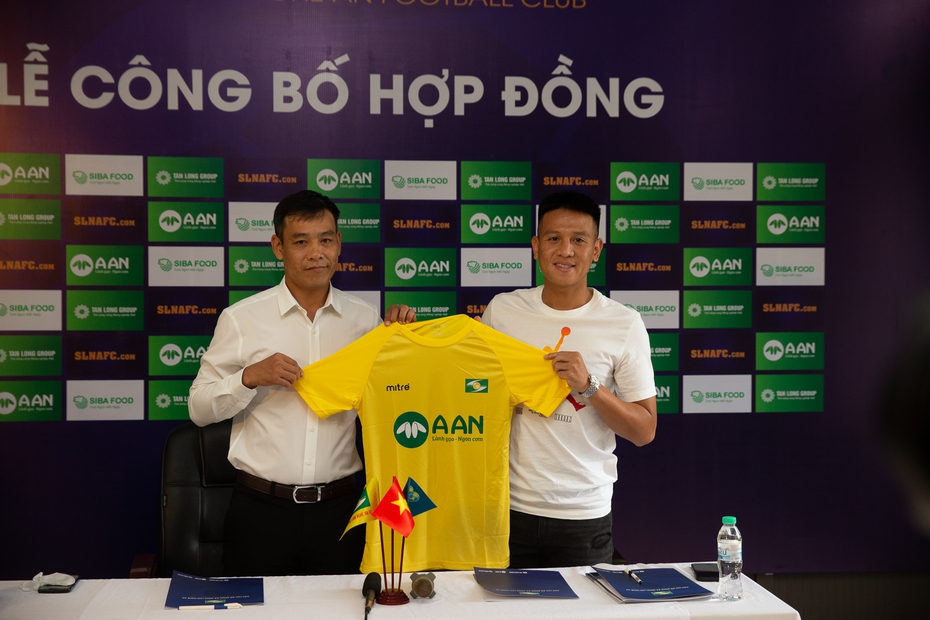 Sông Lam Nghệ An công bố "bom tấn" đầu tiên cho mùa giải mới 2022