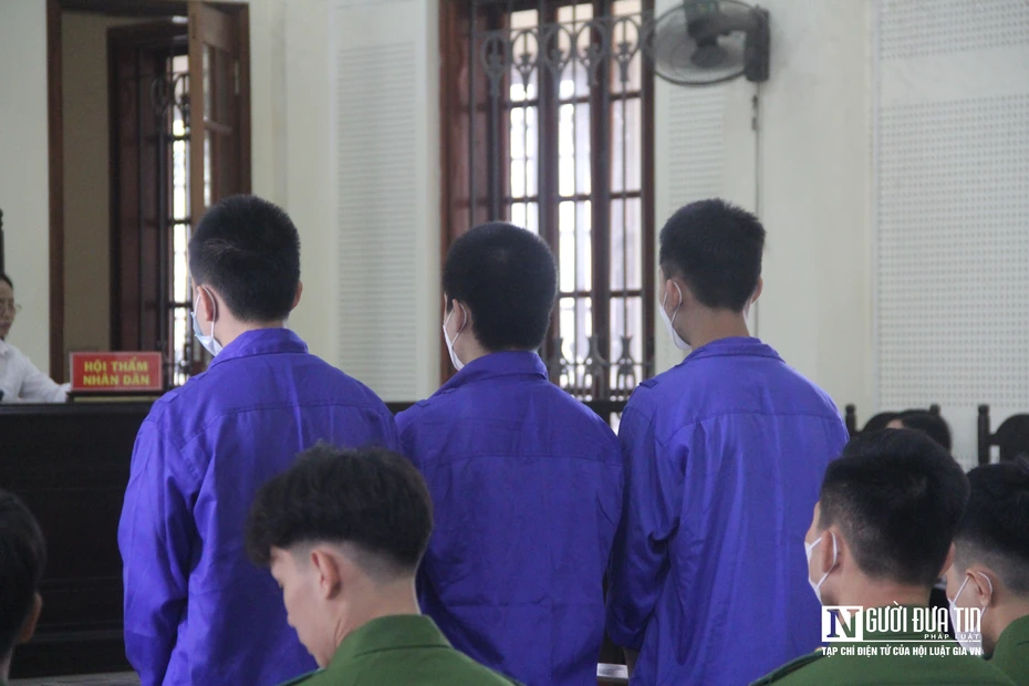 Xót xa phiên toà xét xử 3 thiếu niên phạm tội Giết người khi 16 tuổi