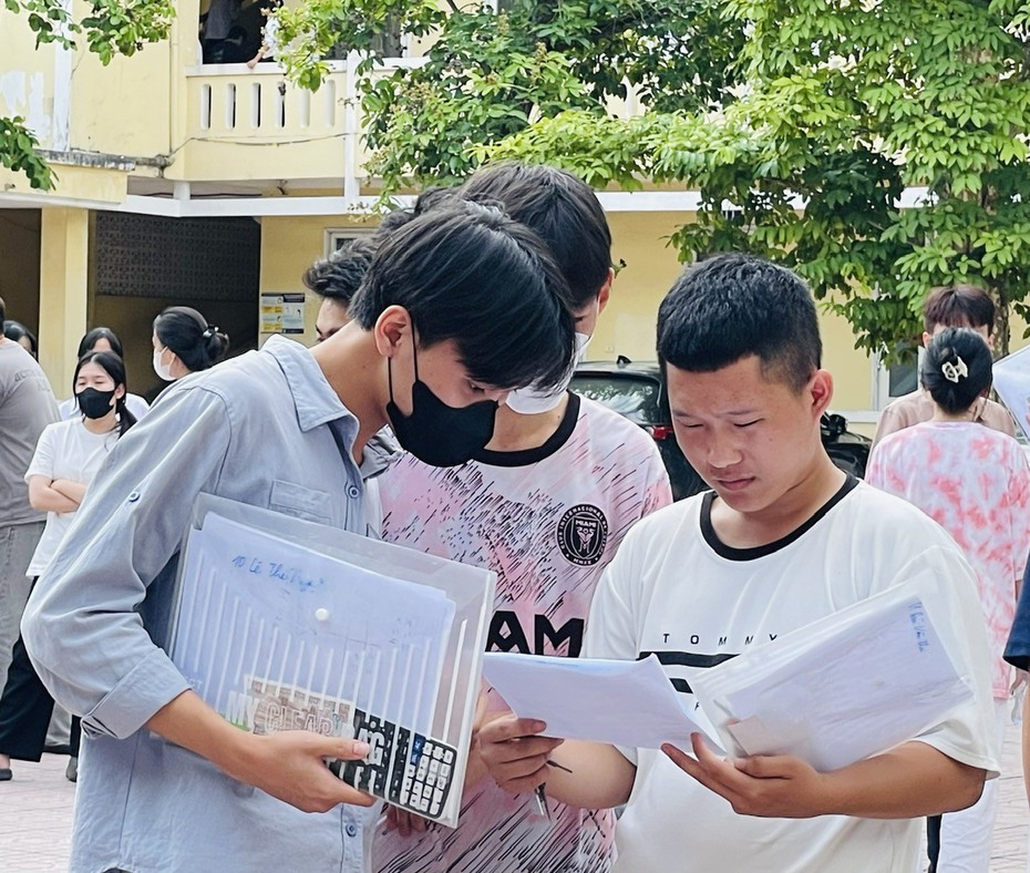 Nghệ An: Thí sinh đánh giá môn Toán khá khó và có sự phân hoá cao