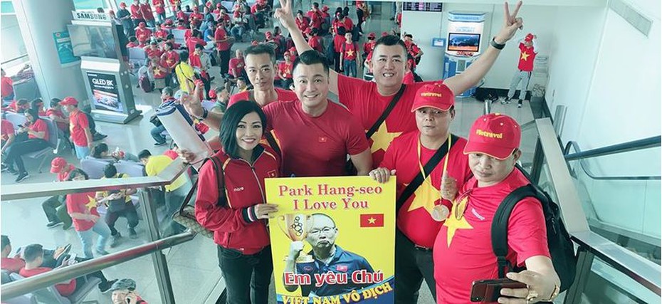 Lý Hùng, Phương Thanh sang Philippines cổ vũ U22 Việt Nam