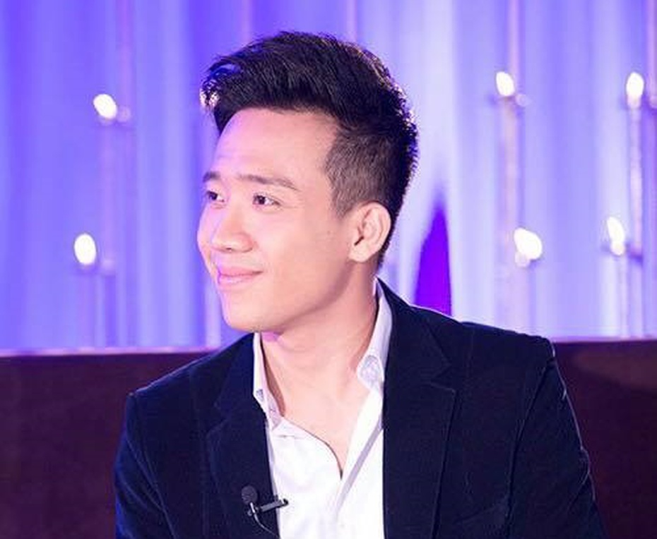 MC Trấn Thành nói gì khi trở thành nghệ sĩ hài đầu tiên “ẵm” nút vàng YouTube?