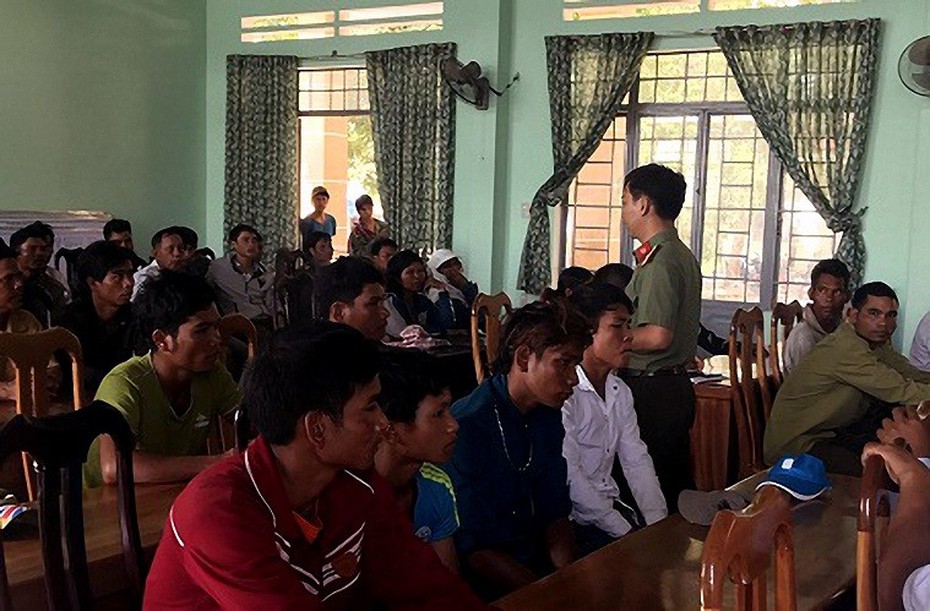 Đằng sau việc 150 trai làng kéo nhau đi trả thù