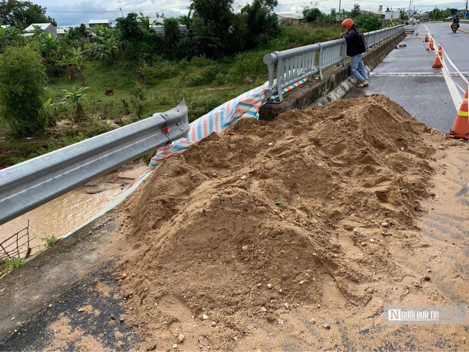 Kon Tum: Cầu trên đường nghìn tỷ chưa nghiệm thu đã nứt toác