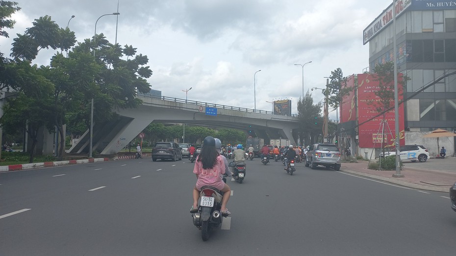 Sự cố cầu vượt Nguyễn Hữu Cảnh: Đề nghị tạm dừng thanh toán hợp đồng đối với nhà thầu