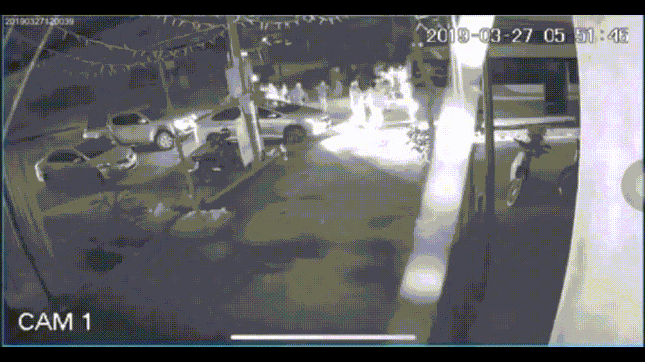 Clip: Kinh hoàng khoảnh khắc xe khách lao thẳng vào đám tang ở Vĩnh Phúc