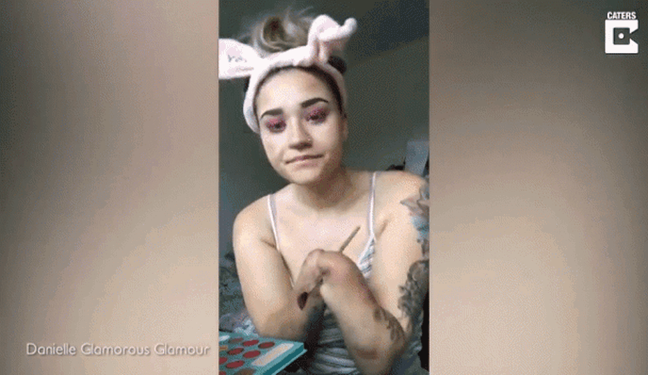 Soup sáng: Cô gái cụt tứ chi vẫn trở thành beauty blogger nổi tiếng trên mạng