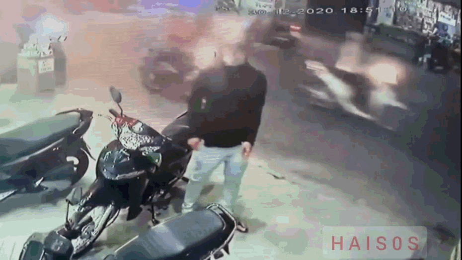 Clip: Gay cấn màn phối hợp bắt trộm xe máy như phim hành động