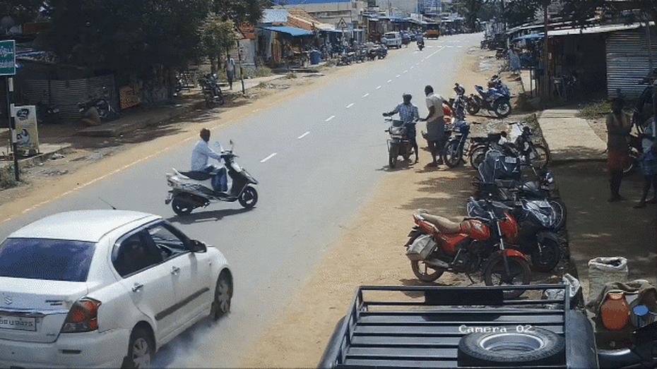 Clip: Sang đường không quan sát, người đàn ông bị ô tô tông trúng