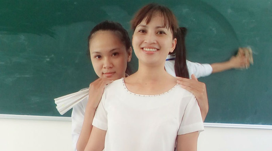 Bật khóc với lá thư của nữ sinh 10X gửi "mẹ hai" nhân ngày 20/11
