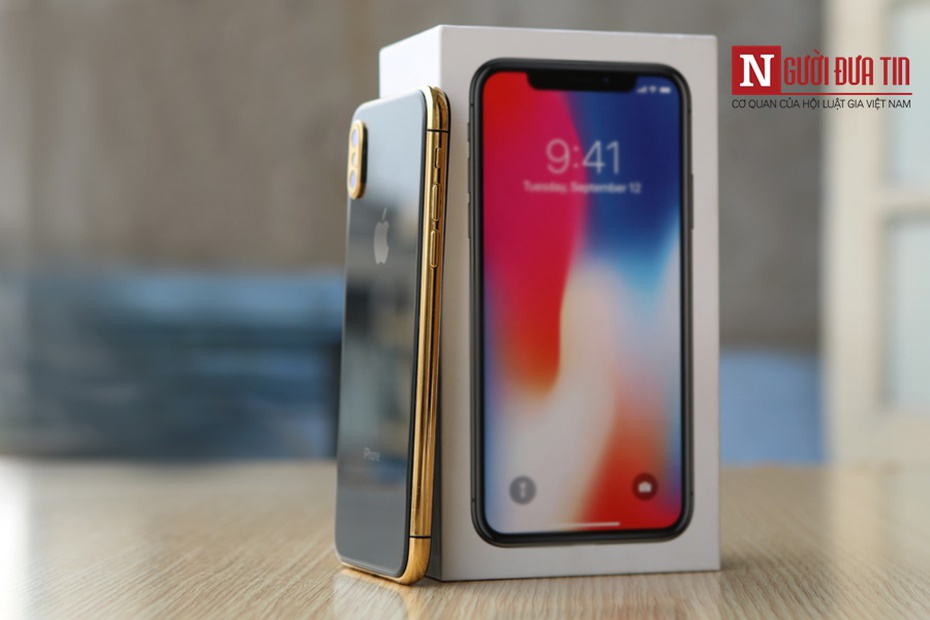 Iphone X mạ vàng đầu tiên tại Việt Nam gây sốt