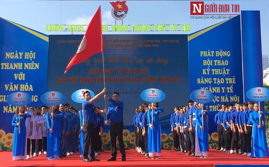 Hơn 1.000 thanh niên "cháy" hết mình với tình yêu Hà Nội