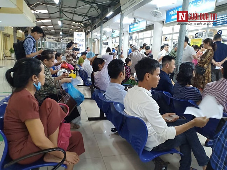 Hà Nội bắt đầu điều chỉnh giá gần 2.000 dịch vụ y tế: Người dân băn khoăn!
