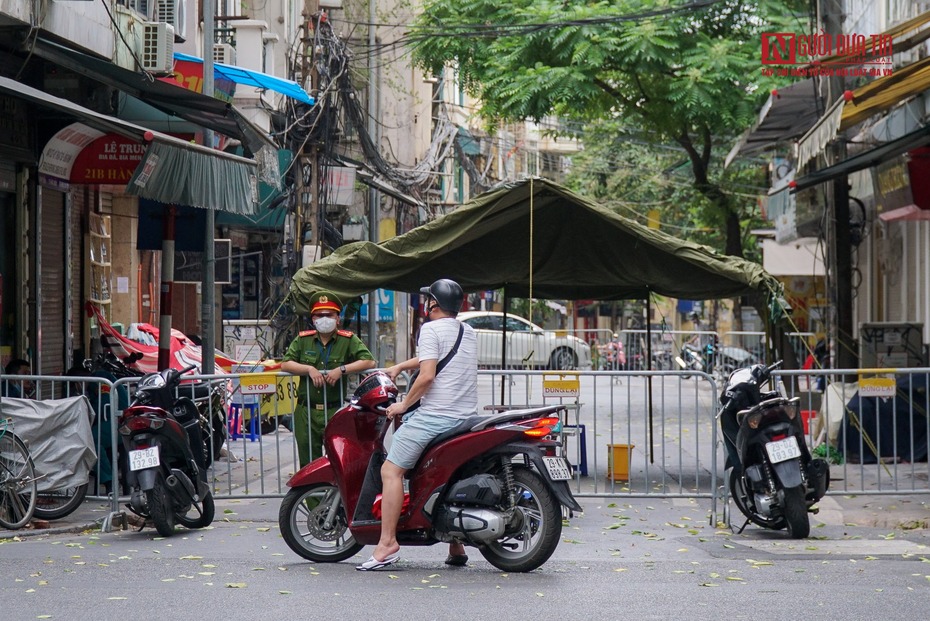 Sáng 19/7, Hà Nội thêm 16 trường hợp dương tính với SARS-CoV-2