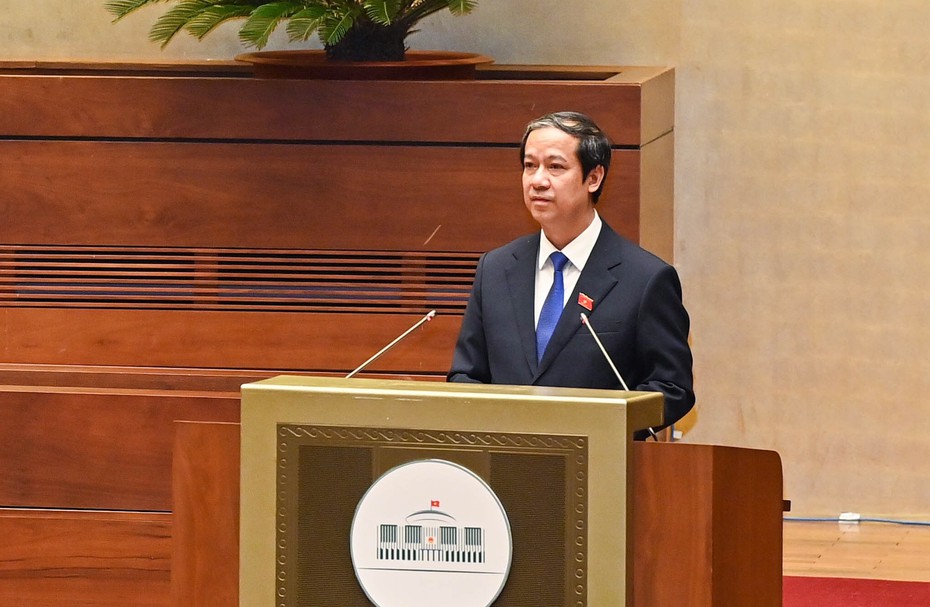 Giáo viên đọc “văn mẫu” cho học sinh chép là rất tai hại