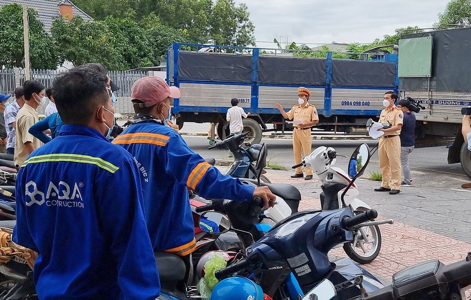 Bà Rịa-Vũng Tàu yêu cầu người dân không được tự phát di chuyển về quê