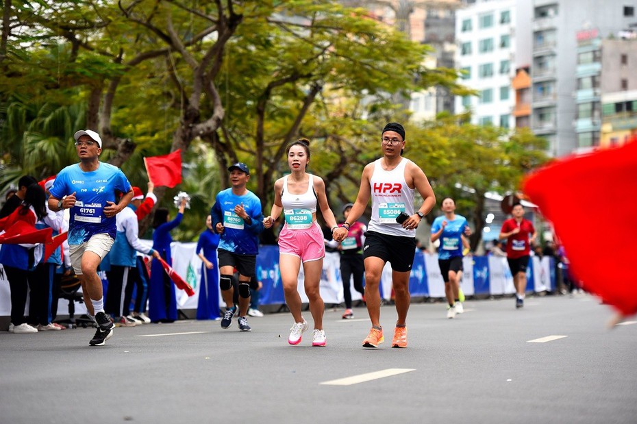 Giải chạy OneWay Vũng Tàu Marathon thu hút hơn 5.000 người tham gia