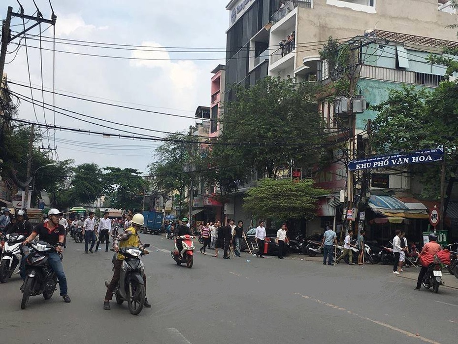 Điều tra vụ hàng chục thanh niên sơ mi trắng hỗn chiến như phim trên phố