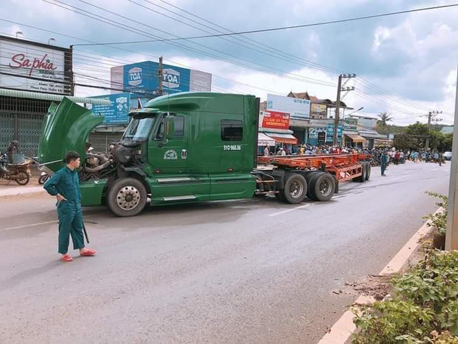 Tiết lộ sốc về nguyên nhân khiến những thùng container "bay", gây tai nạn cho người đi đường