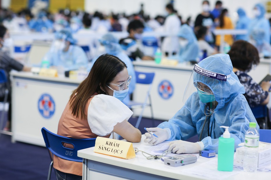 TP.HCM: Sáng 1/8 có thêm 2.027 ca nhiễm Covid-19, đẩy nhanh tiến độ tiêm chủng