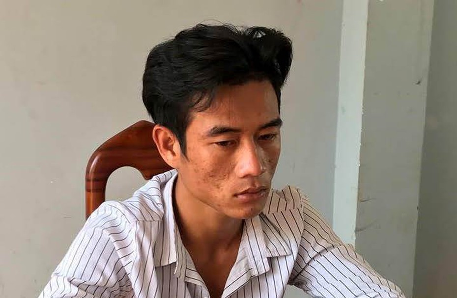 Bắt nam thanh niên cướp dây chuyền vàng của bạn nhậu trong đêm khuya