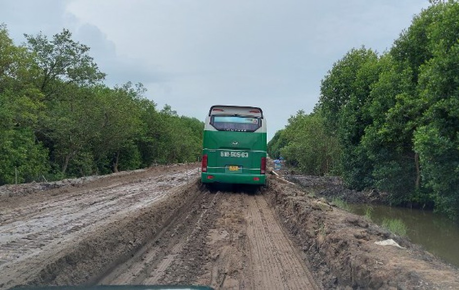 Dự án chống ngập đường Hồ Chí Minh qua Cà Mau thi công chậm tiến độ