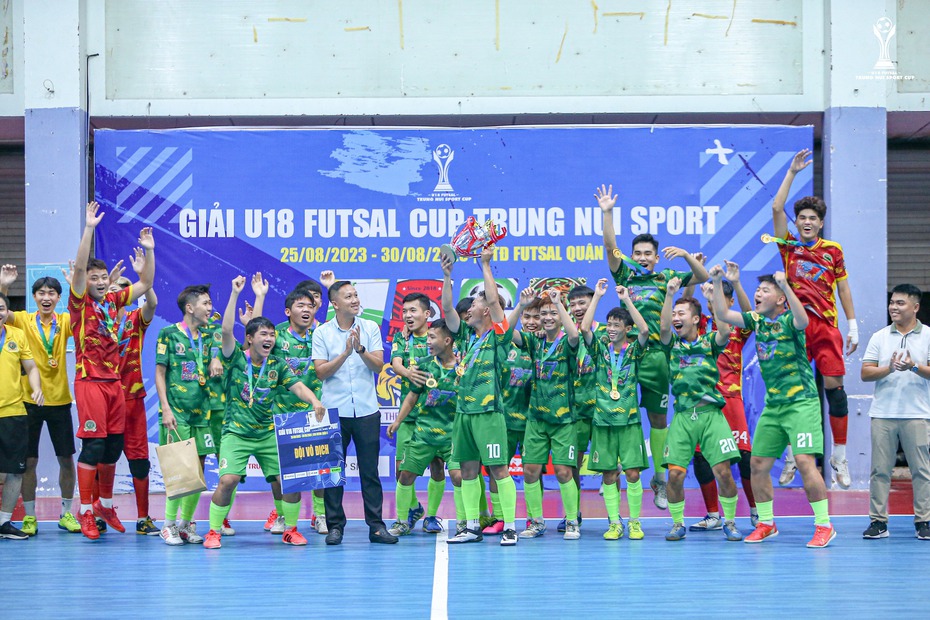 Khá Bảy Saigon Futsal Academy vô địch U18 Futsal Trung Núi Sport 2023